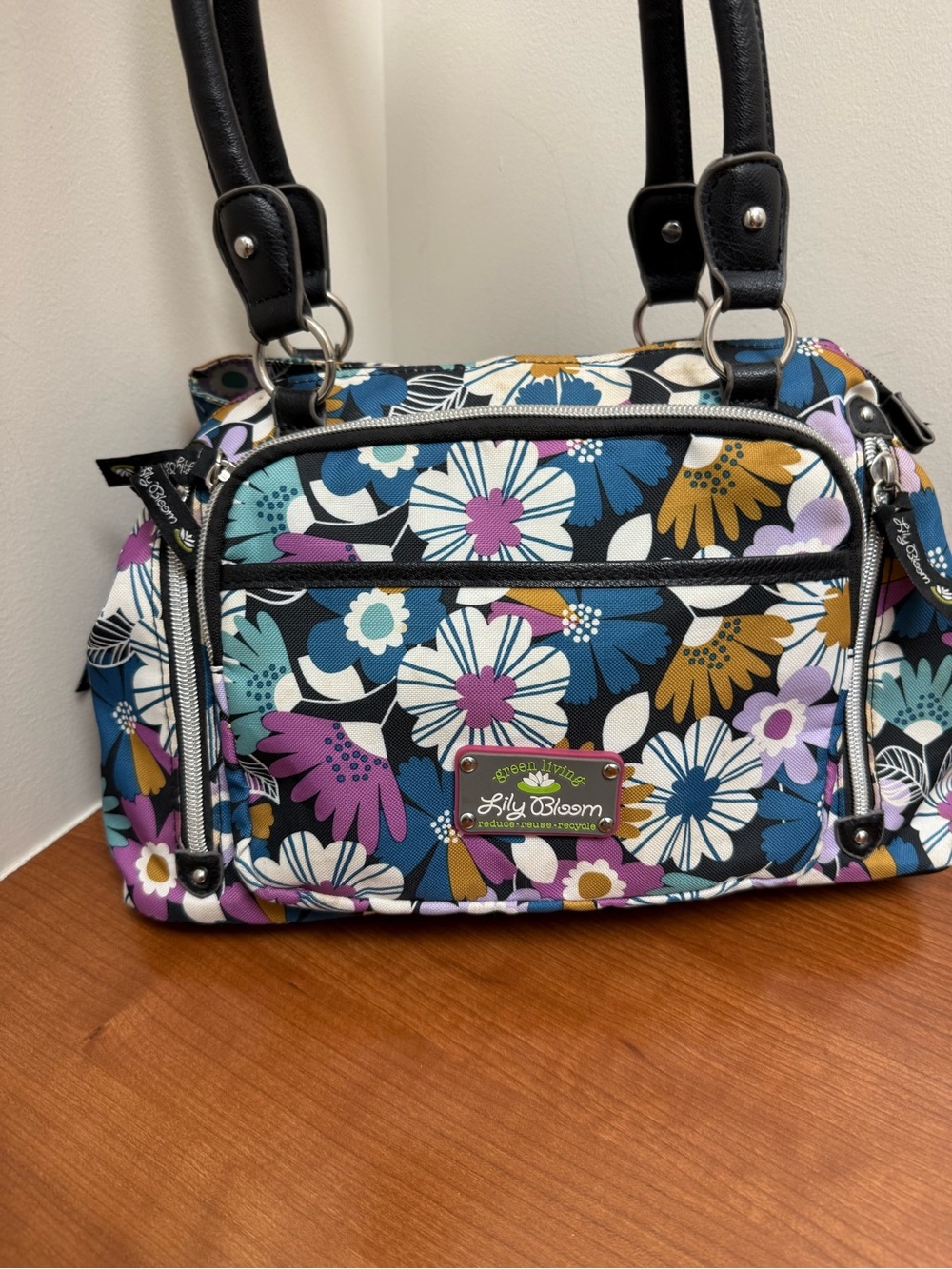Lily Bloom Maggie Satchel Handbag EUC - Picture 2 of 15